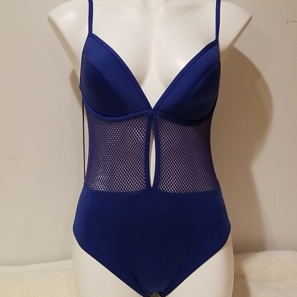Carmen Marc Valvo Swimsuit Size 8